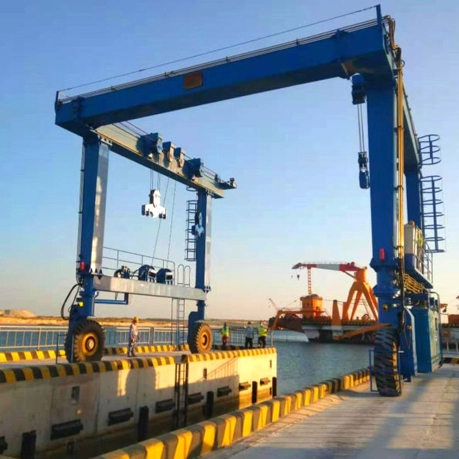 Boat Hoist Crane